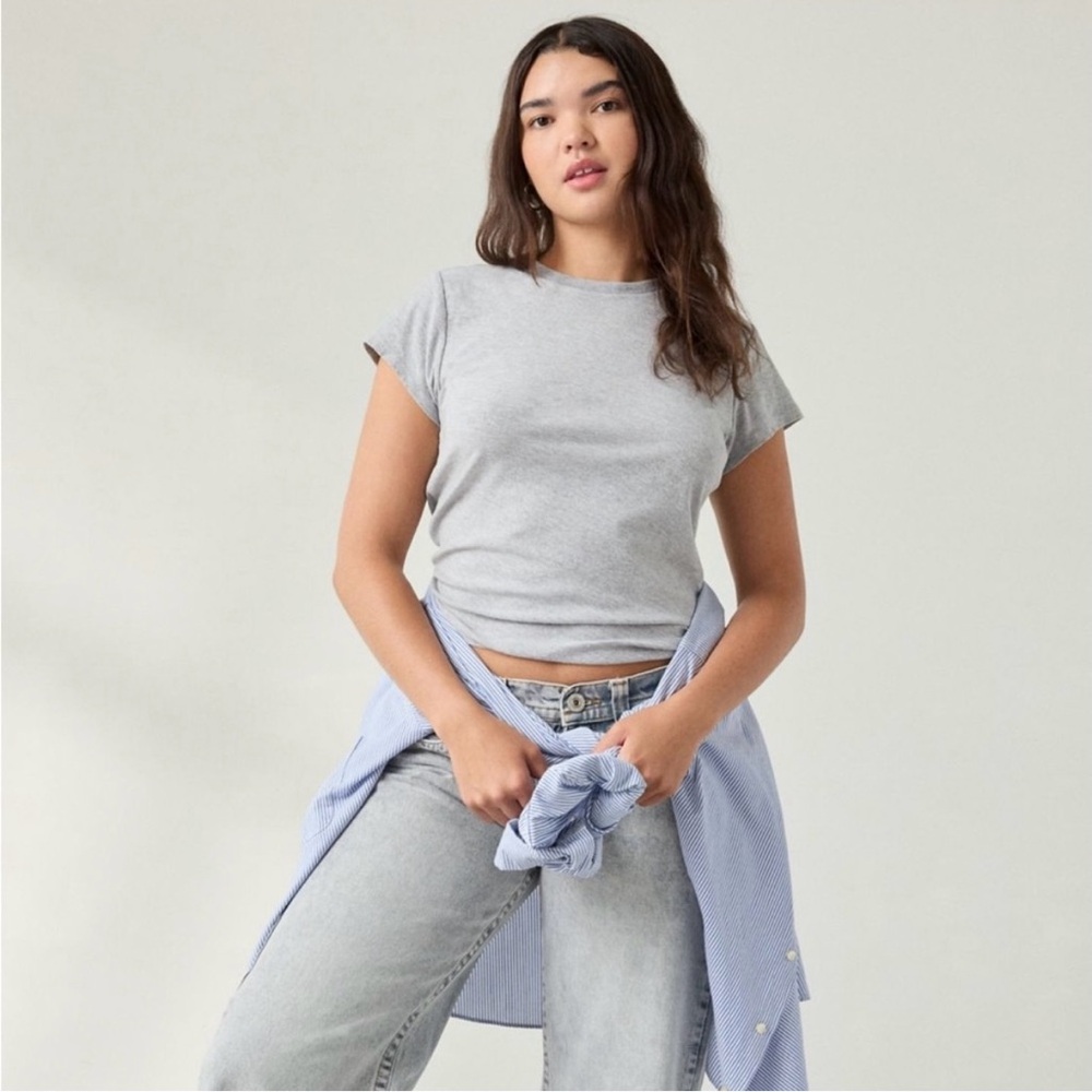 BDG Spill The Tee Urban Outfitters Gray Cropped Basic Tee Short Sleeve XS - Picture 4 of 13